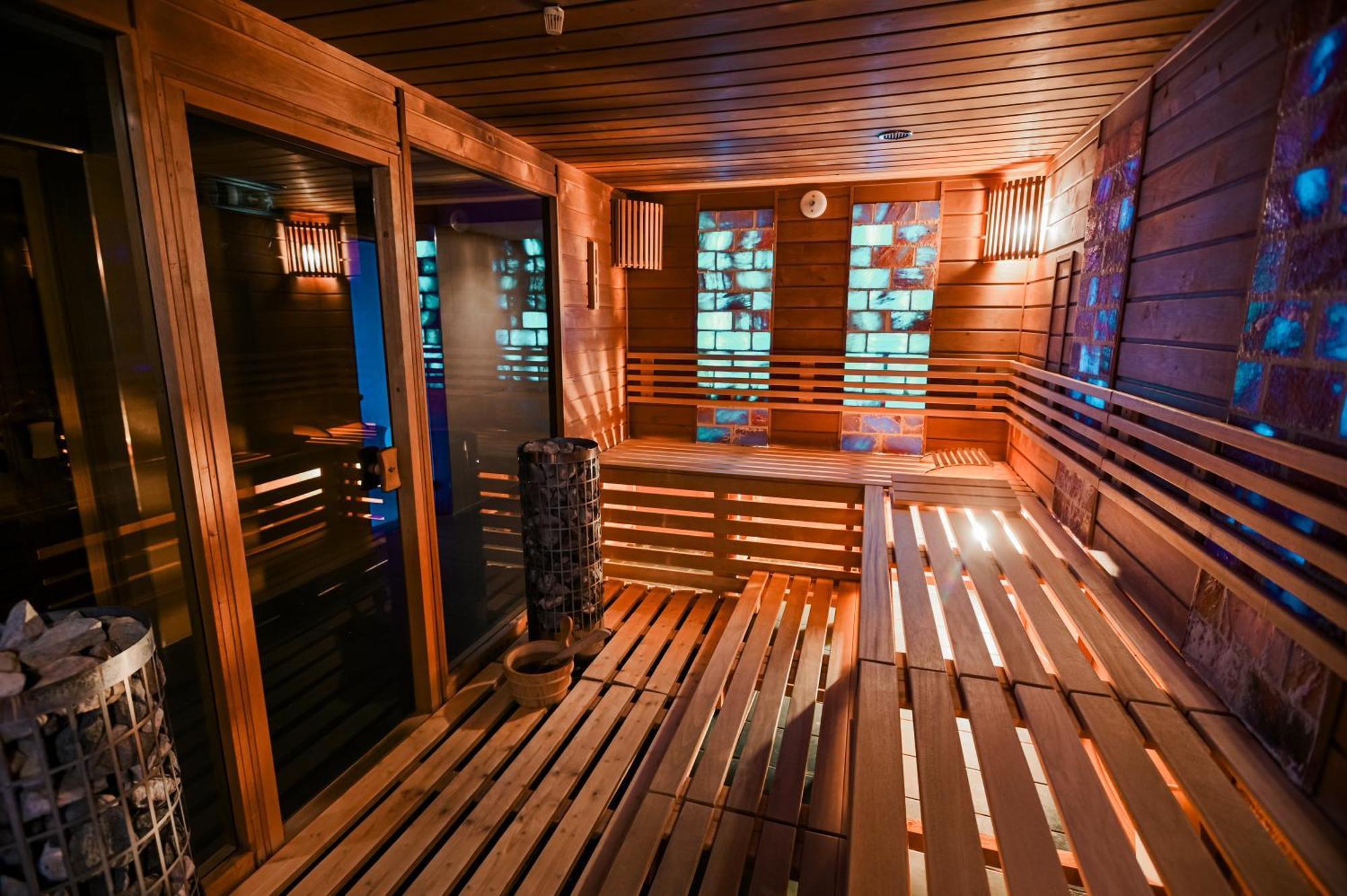 Sport Hotel *** 도노발리 외부 사진