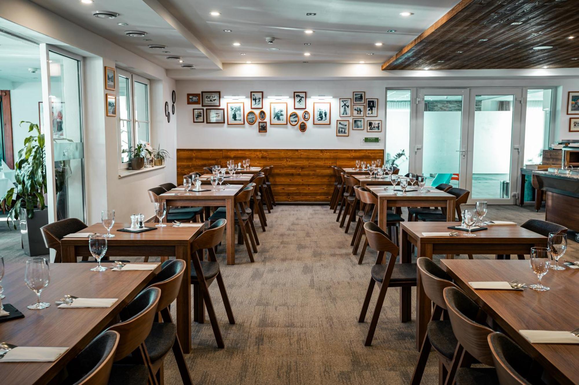 Sport Hotel *** 도노발리 외부 사진