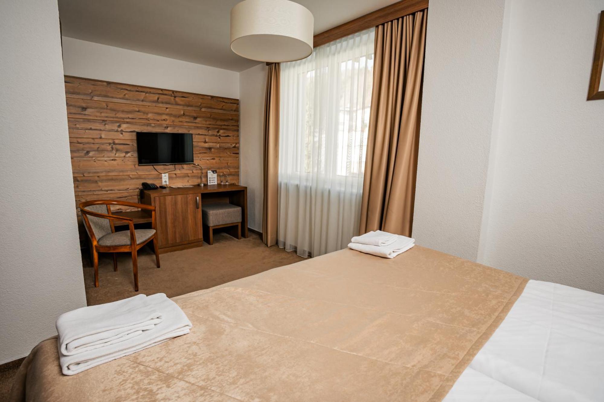 Sport Hotel *** 도노발리 외부 사진