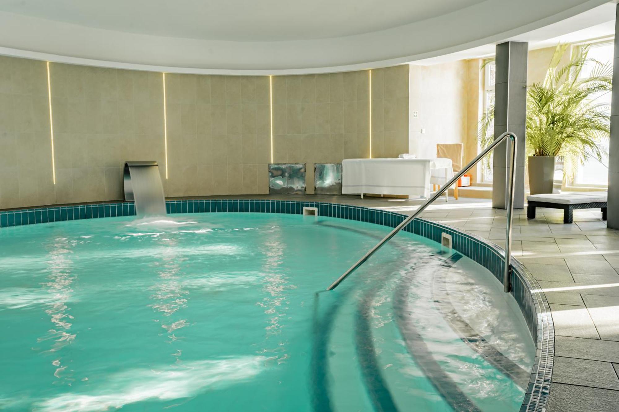 Sport Hotel *** 도노발리 외부 사진
