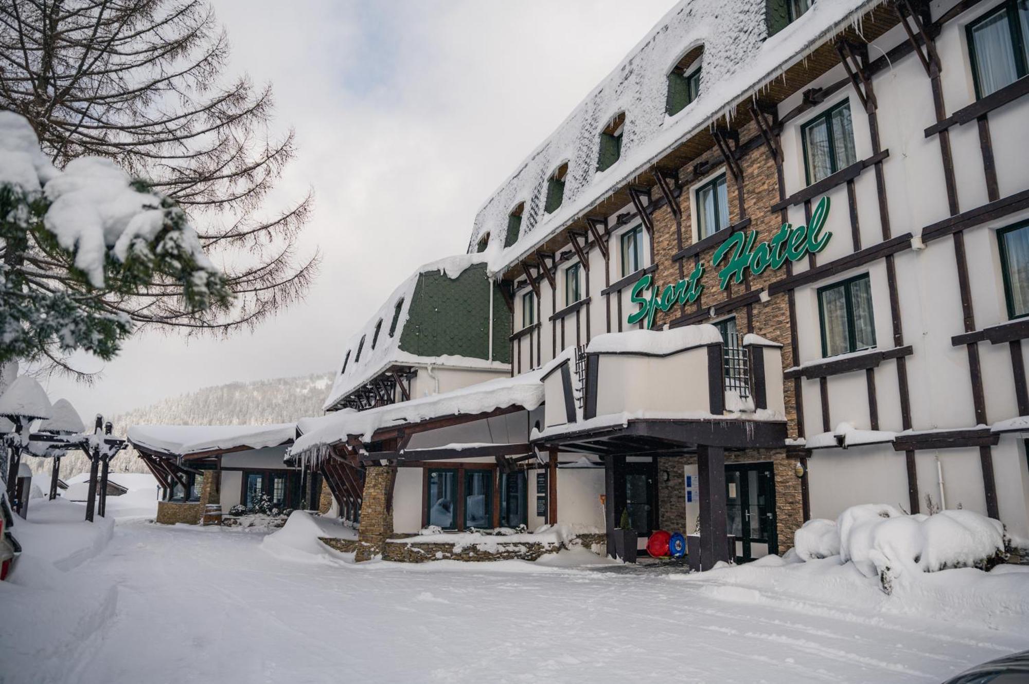 Sport Hotel *** 도노발리 외부 사진