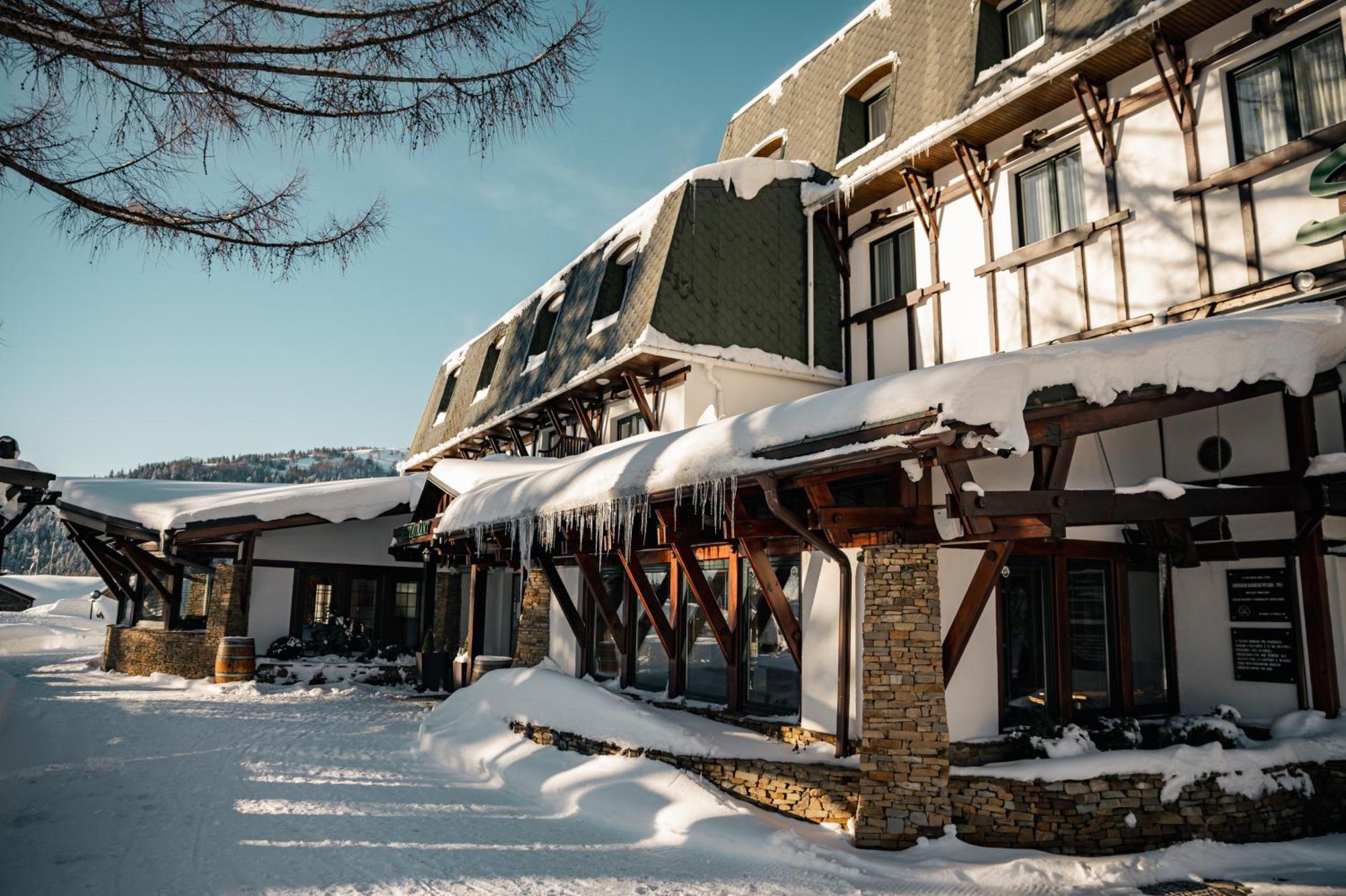 Sport Hotel *** 도노발리 외부 사진