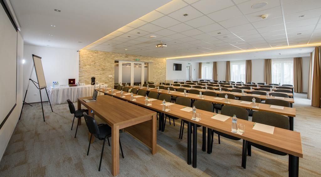 Sport Hotel *** 도노발리 외부 사진
